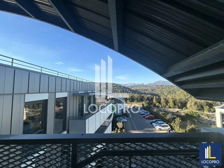 Bureau dans SOPHIA ANTIPOLIS à louer - Photo de l’immeuble – Image 2 sur 10