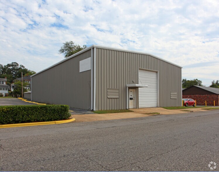 1623 Carolina Ave, Bessemer, AL à louer - Photo principale – Image 1 sur 9