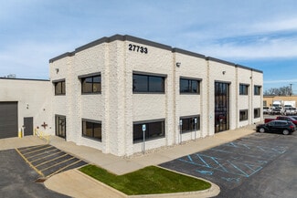 Plus de détails pour 27733 Groesbeck Hwy, Roseville, MI - Industriel/Logistique à vendre