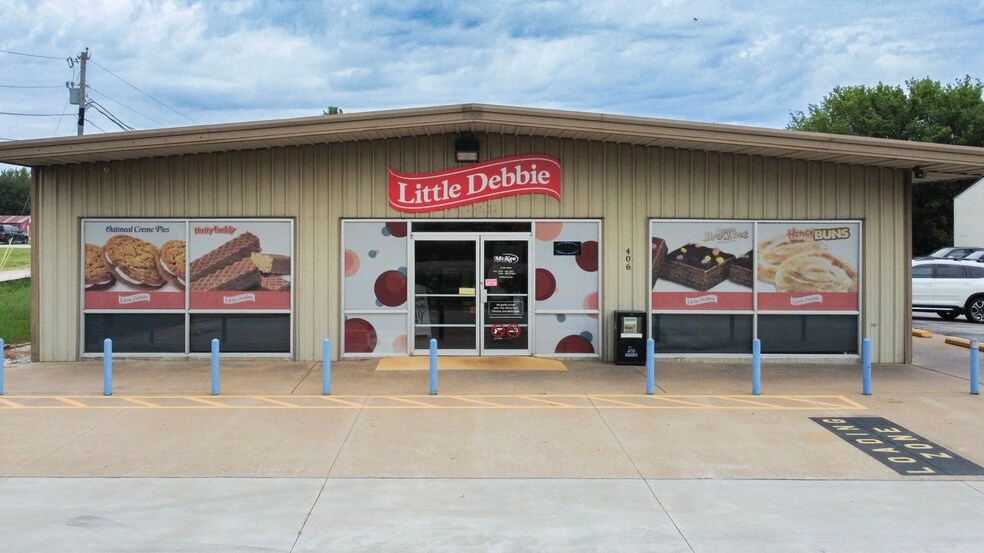 406 E Henri De Tonti Blvd, Springdale, AR à louer - Photo de l’immeuble – Image 2 sur 9