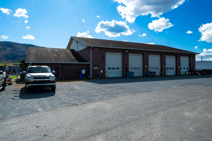 215 Reading Ave, Williamsport, PA à louer - Photo de l’immeuble – Image 3 sur 19