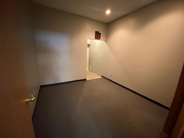 207-221 W Michigan Ave, Paw Paw, MI à louer - Photo de l’immeuble – Image 3 sur 7