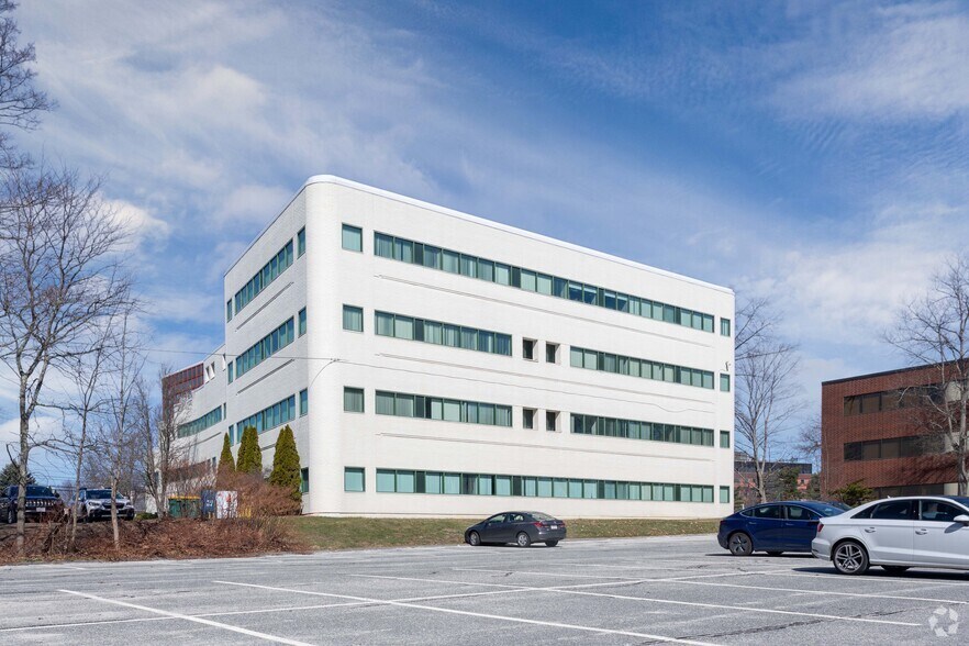 205 Newbury St, Framingham, MA à louer - Photo de l’immeuble – Image 2 sur 4