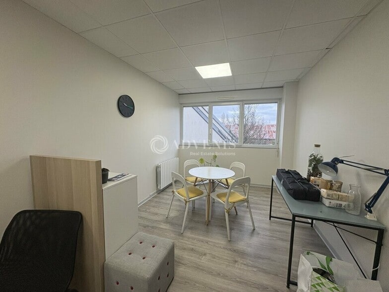 Bureau dans Le Mans à louer - Photo intérieure – Image 2 sur 3