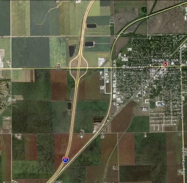I-55 & Route 17, Dwight, IL à vendre - Photo principale – Image 1 sur 2