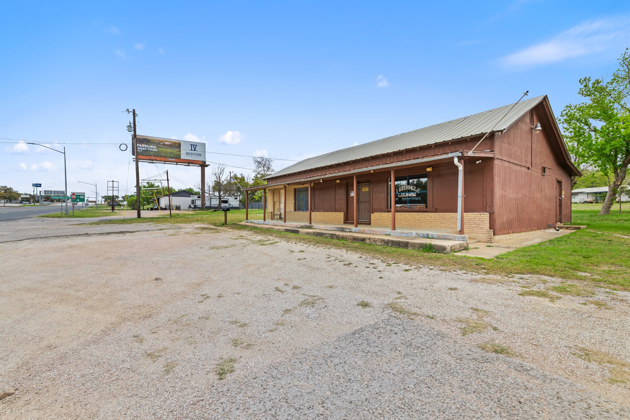 201 N US Highway 281, Johnson City, TX à vendre Photo de l’immeuble– Image 1 sur 10