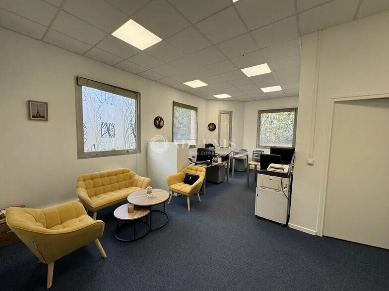 Bureau dans Tremblay-en-France à louer - Photo intérieure – Image 1 sur 8