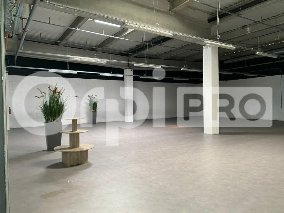 Local commercial dans Nevers à louer Photo intérieure– Image 1 sur 7