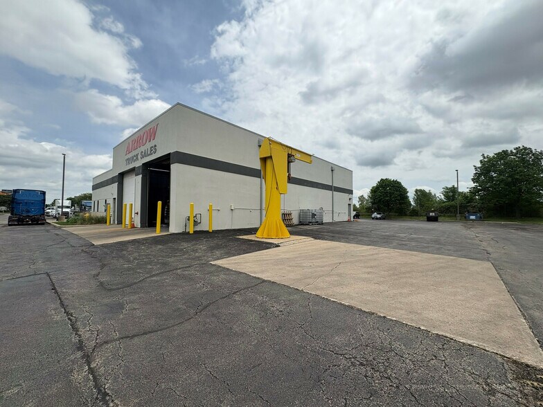 245 W South Frontage Rd, Bolingbrook, IL à vendre - Photo de l’immeuble – Image 3 sur 6