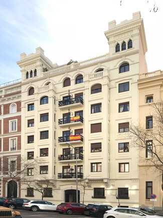 Plus de détails pour Calle de Montalbán, 10, Madrid - Bureau à louer