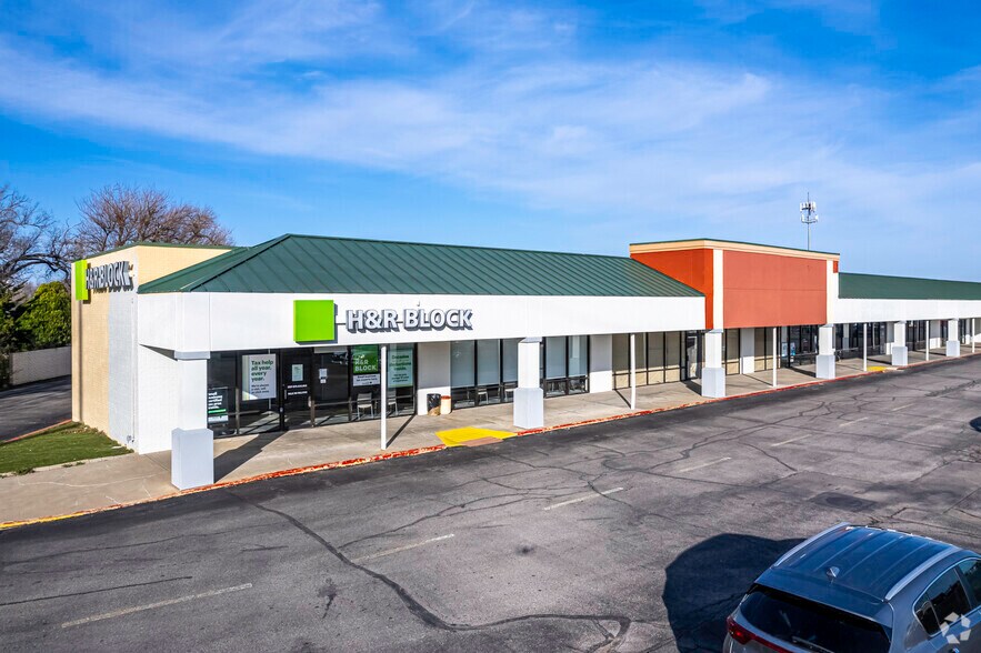 2401-2565 S Seneca St, Wichita, KS à louer - Photo de l’immeuble – Image 2 sur 28