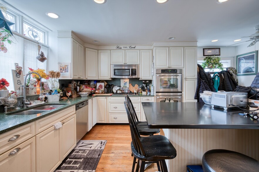 1053 Wicker St, Ticonderoga, NY à vendre - Photo de l’immeuble – Image 2 sur 84