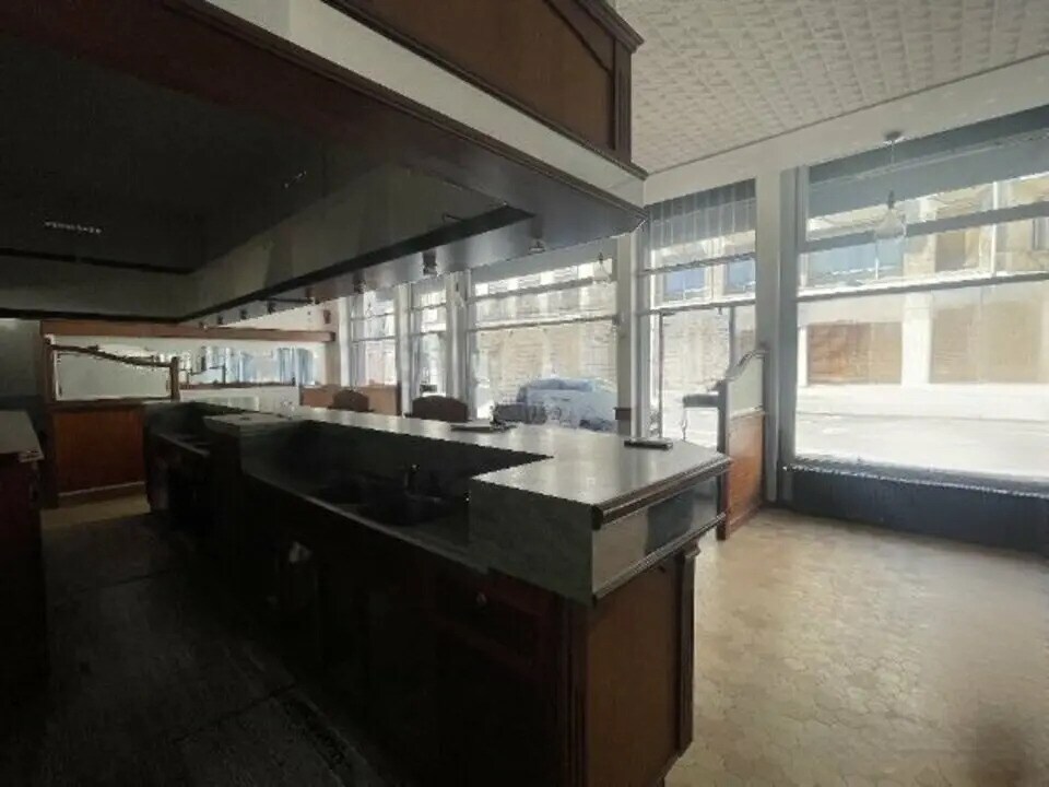 Local commercial dans Reims à louer Photo intérieure– Image 1 sur 6