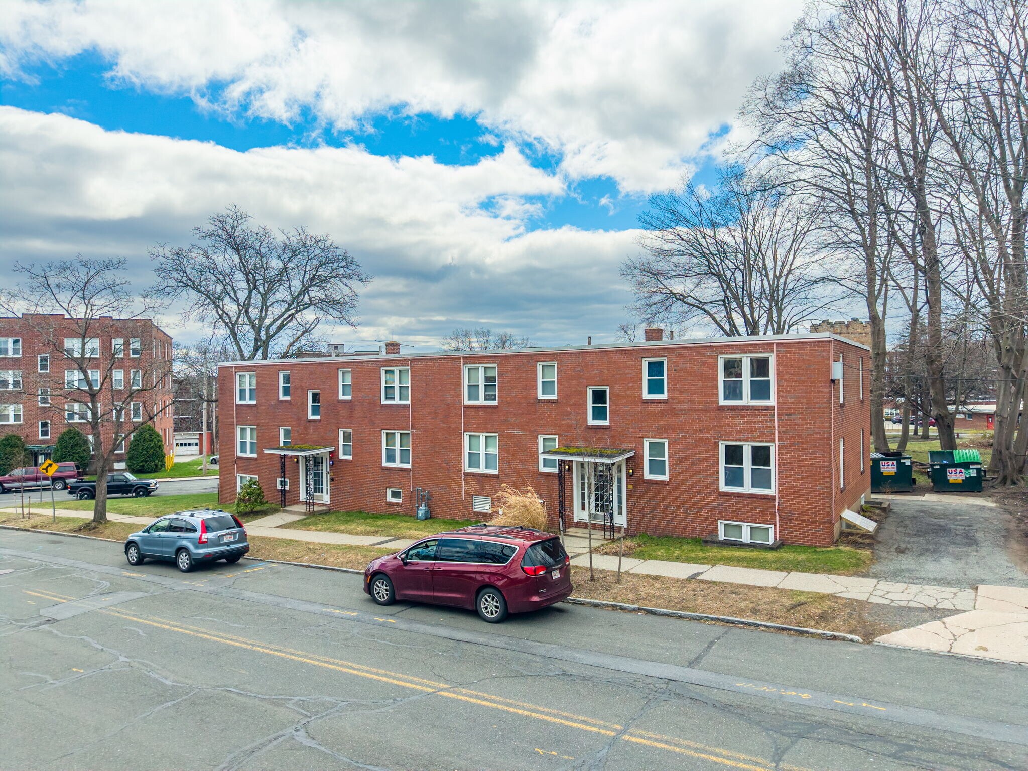 282-284 Suffolk St, Holyoke, MA à vendre Photo principale– Image 1 sur 8