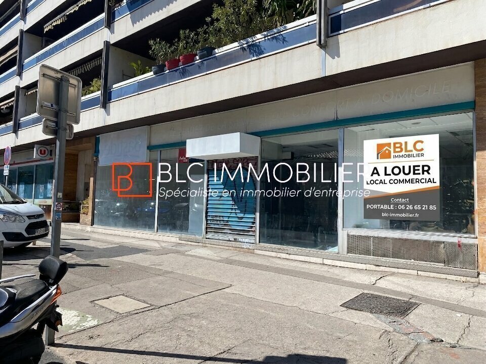 Local commercial dans Marseille à louer Photo de l’immeuble– Image 1 sur 12