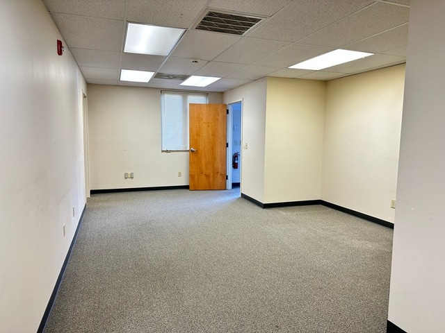1000 Corporate Dr, Hillsborough, NC à louer Photo intérieure– Image 1 sur 2
