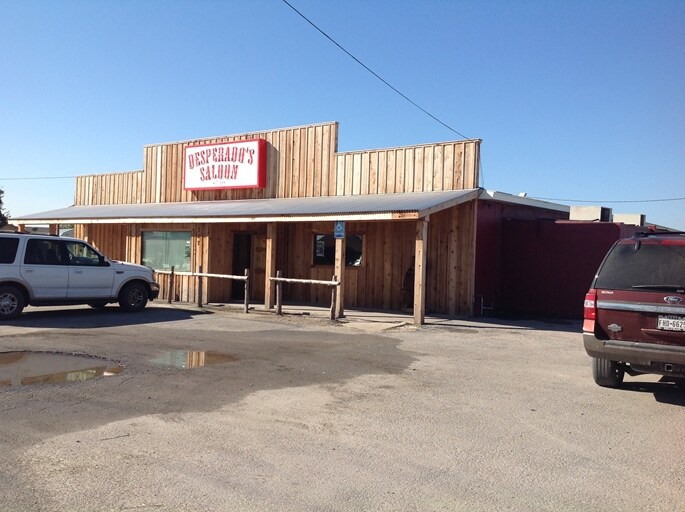 312 S Sunset Strip St, Kenedy, TX à vendre - Photo de l’immeuble – Image 1 sur 3