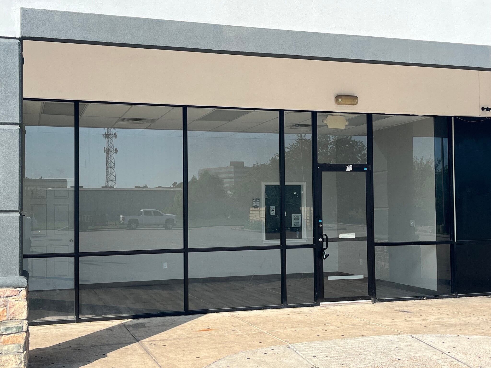 10114 Bissonnet St, Houston, TX à louer Photo de l’immeuble– Image 1 sur 3