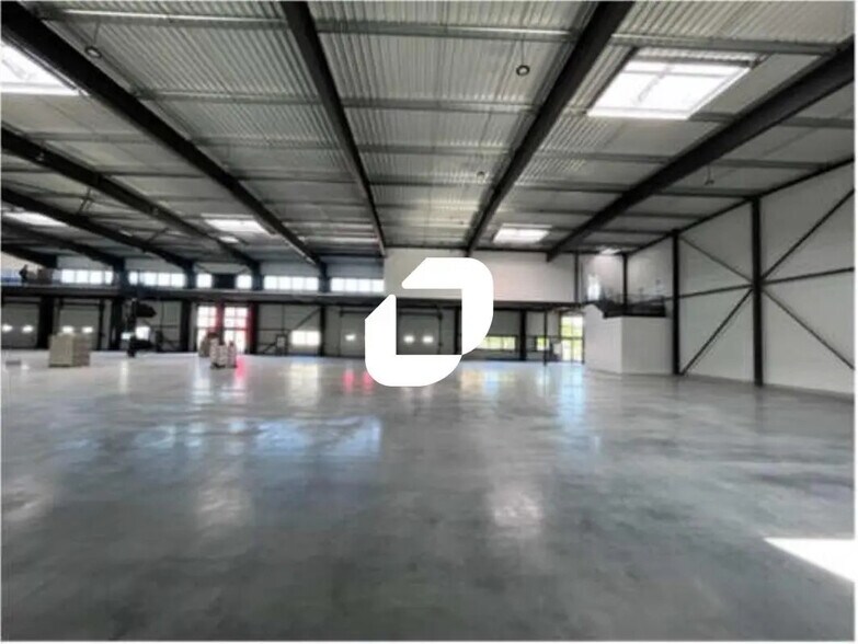 Bureau dans Dagneux à louer - Photo intérieure – Image 2 sur 7