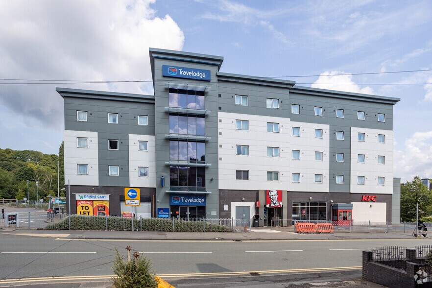 Whitehall Rd, Halesowen à louer - Photo de l’immeuble – Image 2 sur 5