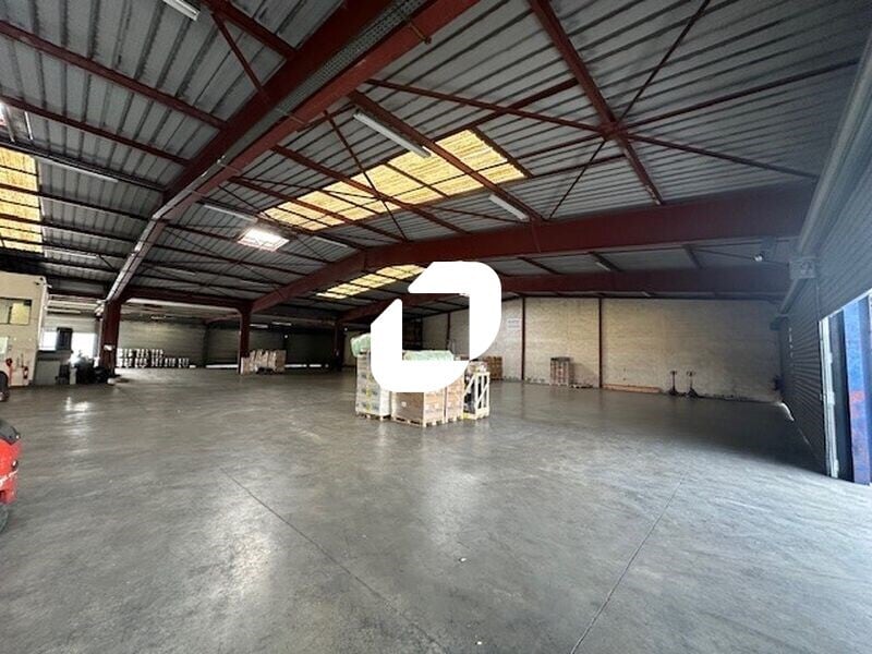 Industriel/Logistique dans Garges-lès-Gonesse à vendre Photo intérieure– Image 1 sur 10