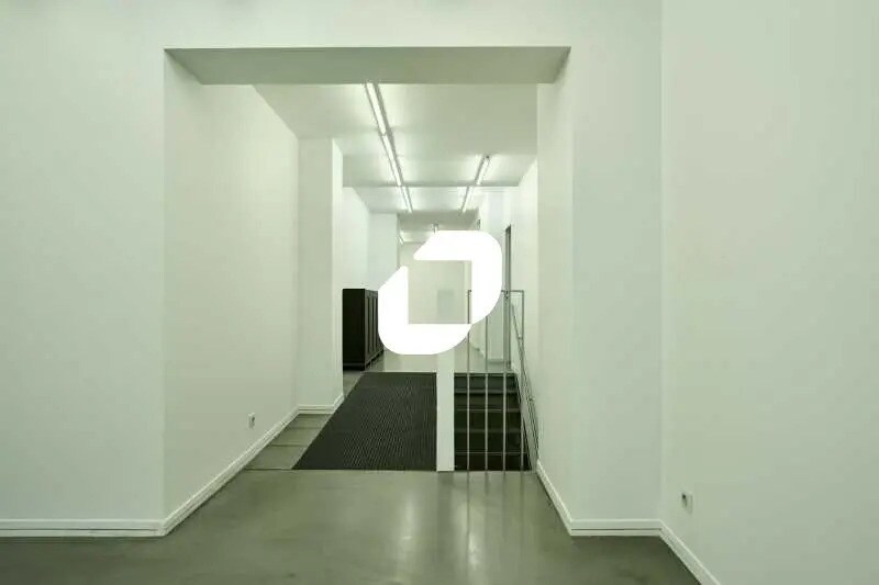 Local commercial dans Paris à louer - Photo de l’immeuble – Image 3 sur 7