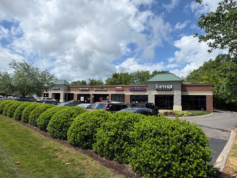 1800 Carothers Pky, Brentwood, TN à louer - Photo de l’immeuble – Image 2 sur 3