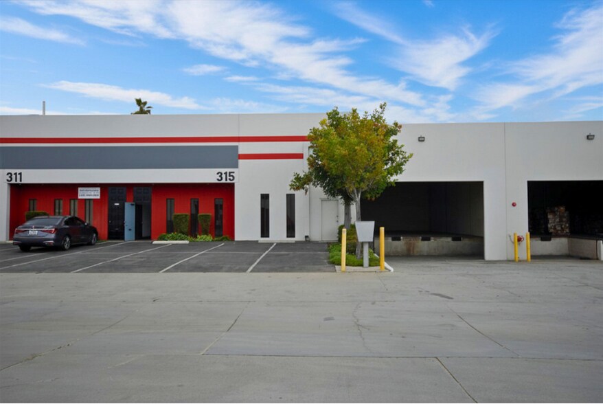 241-317 E Redondo Beach Blvd, Gardena, CA à louer - Photo de l’immeuble – Image 2 sur 7
