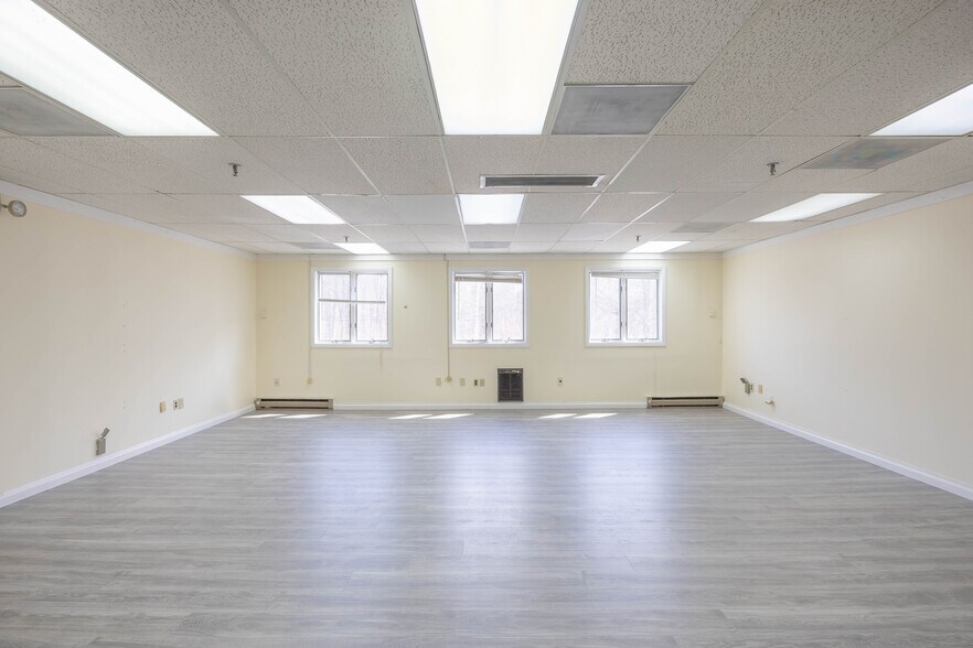 439 Littleton Rd, Westford, MA à louer - Photo intérieure – Image 2 sur 6