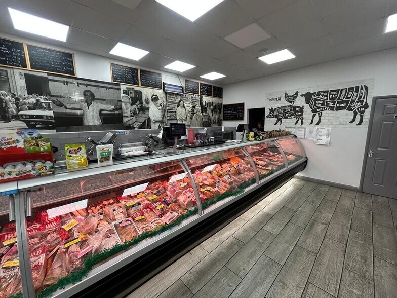 237 Imperial Dr, Harrow à louer - Photo de l’immeuble – Image 2 sur 10