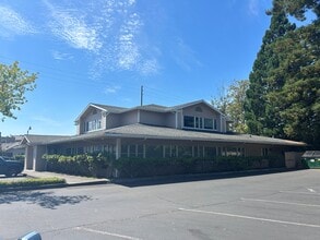9619 Levin Rd, Silverdale, WA à louer Photo intérieure– Image 2 sur 2