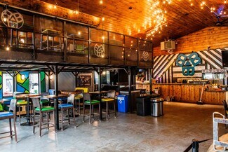 Plus de détails pour 157 Elm St, Milo, ME - Local commercial à vendre