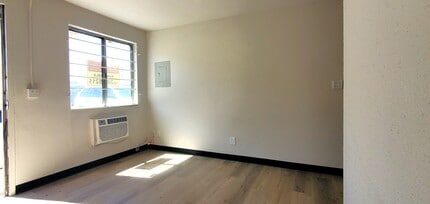 17525 Alder St, Hesperia, CA à louer Photo intérieure– Image 2 sur 6
