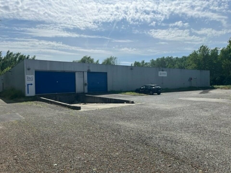 Industriel/Logistique dans Bordeaux à louer Photo de l’immeuble– Image 1 sur 5