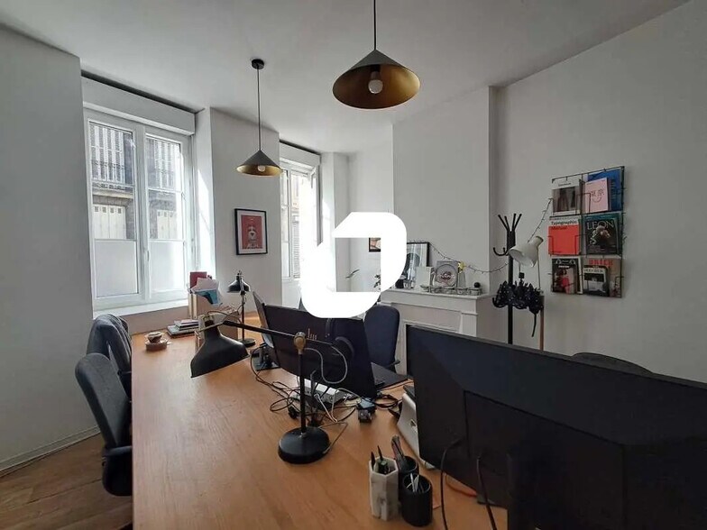 Bureau dans Bordeaux à louer - Photo de l’immeuble – Image 3 sur 8