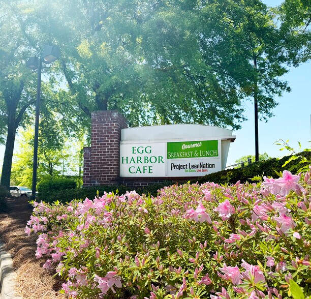 5966 N Point Pky, Alpharetta, GA à vendre - Photo de l’immeuble – Image 3 sur 12