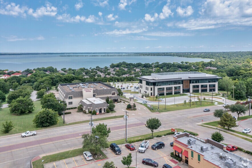 2504 Ridge Rd, Rockwall, TX à louer - Photo de l’immeuble – Image 1 sur 5