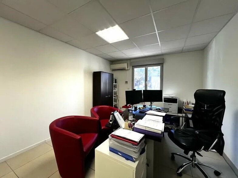 Bureau dans Grasse à louer - Photo intérieure – Image 2 sur 5