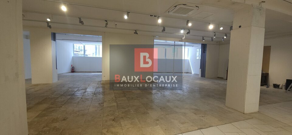 Local commercial dans Carpentras à louer - Photo de l’immeuble – Image 3 sur 11