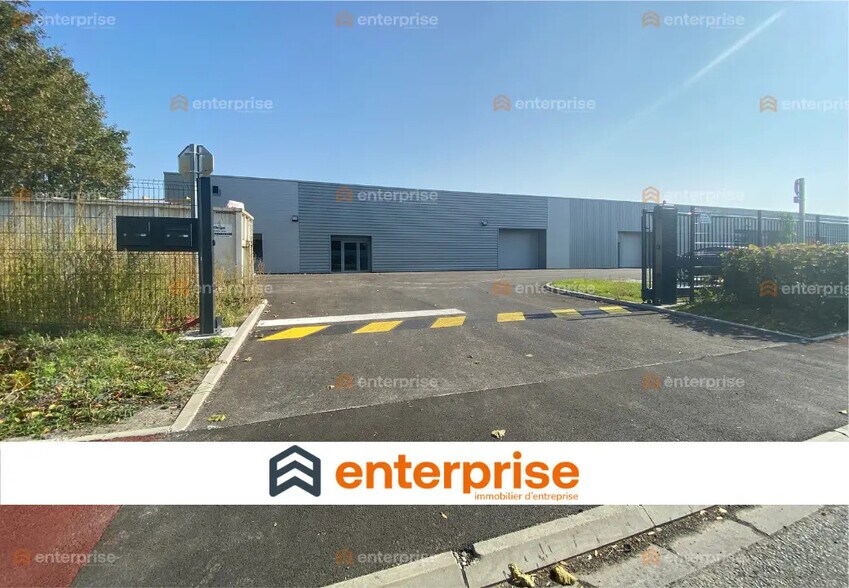 Industriel/Logistique dans Douai à louer - Photo de l’immeuble – Image 1 sur 5