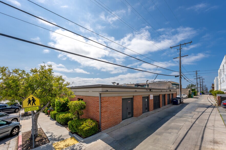 7701 Herschel Ave, La Jolla, CA à louer - Photo de l’immeuble – Image 3 sur 10