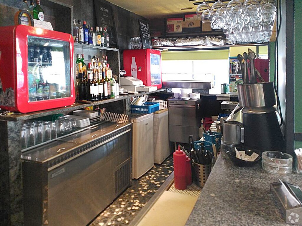 Local commercial dans Ávila, Ávila à louer Photo intérieure– Image 1 sur 2