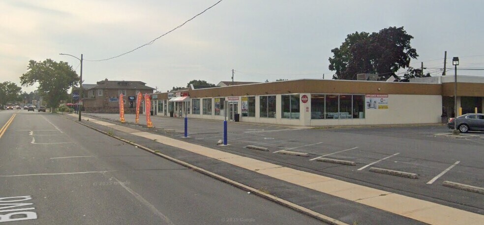 2102 Union Blvd, Allentown, PA à louer - Photo de l’immeuble – Image 3 sur 3