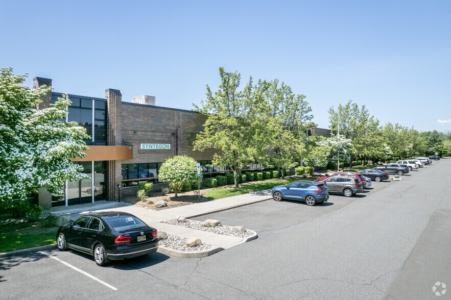 90 Boroline Rd, Allendale, NJ à louer - Photo de l’immeuble – Image 3 sur 6