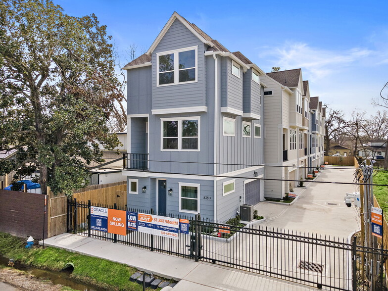 835B Elkhart st, Houston, TX à vendre - Photo principale – Image 1 sur 7