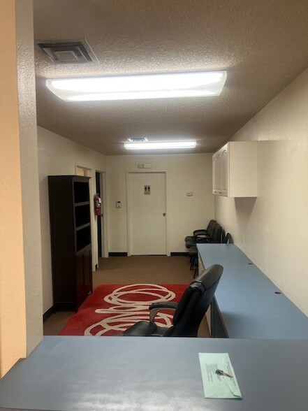 1703 Civic Center Dr, North Las Vegas, NV à louer - Photo intérieure – Image 3 sur 10