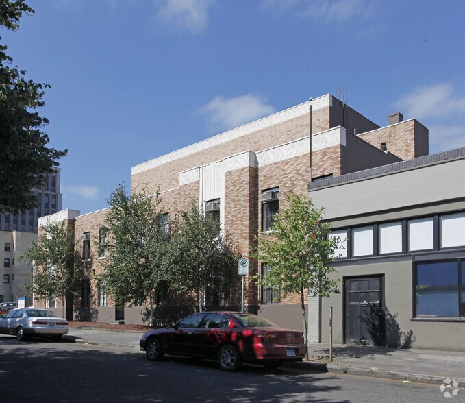 537 SE Alder St, Portland, OR à louer - Photo de l’immeuble – Image 2 sur 19