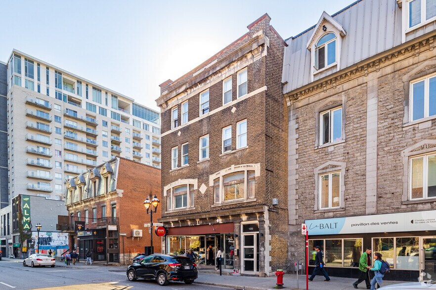 1228-1232 Rue Saint-Denis, Montréal, QC à louer - Photo de l’immeuble – Image 3 sur 3