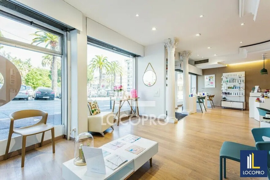 Local commercial dans Antibes à louer - Photo de l’immeuble – Image 3 sur 6