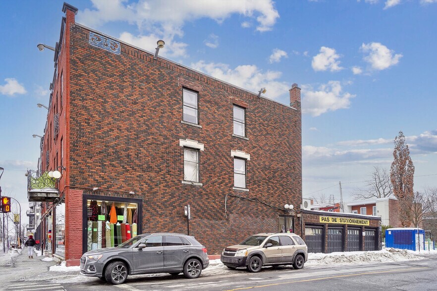 7266-7288 Rue St-Hubert, Montréal, QC à vendre - Photo de l’immeuble – Image 3 sur 5